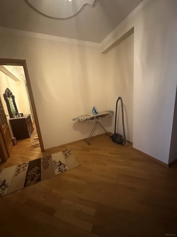 Satılır 2 otaqlı mənzil 95 m²