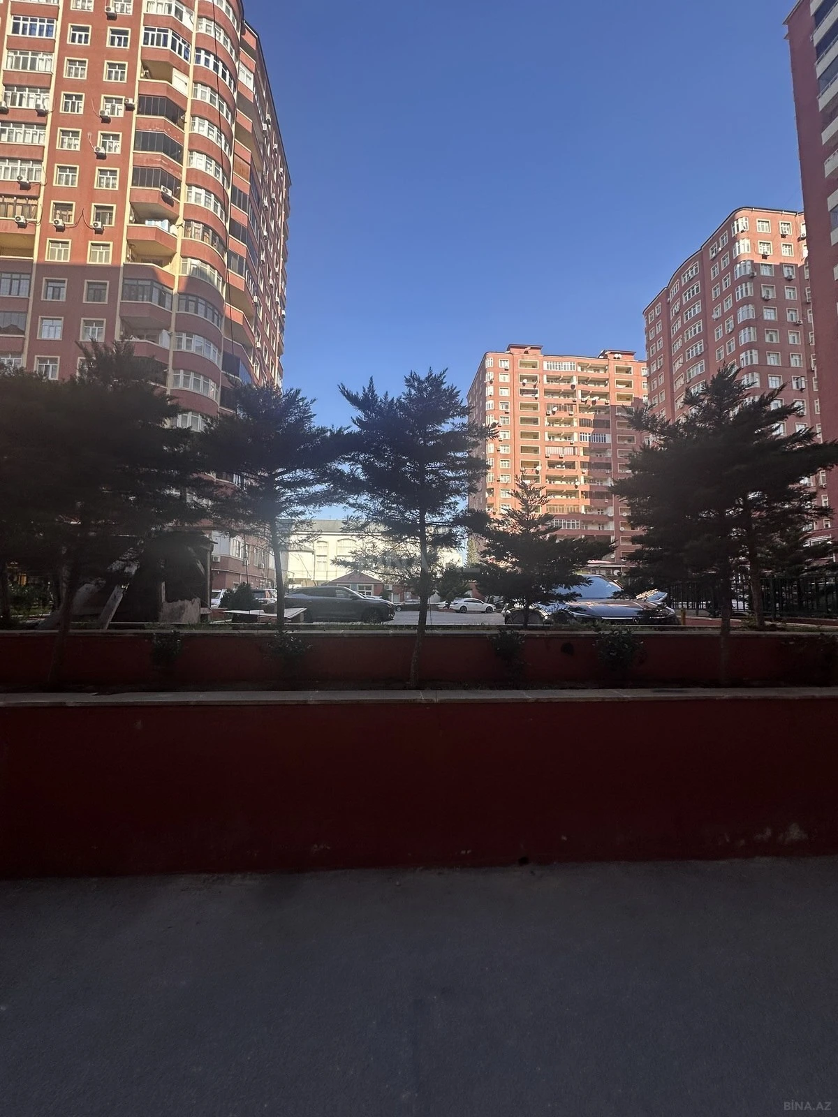 Satılır 2 otaqlı mənzil 95 m²