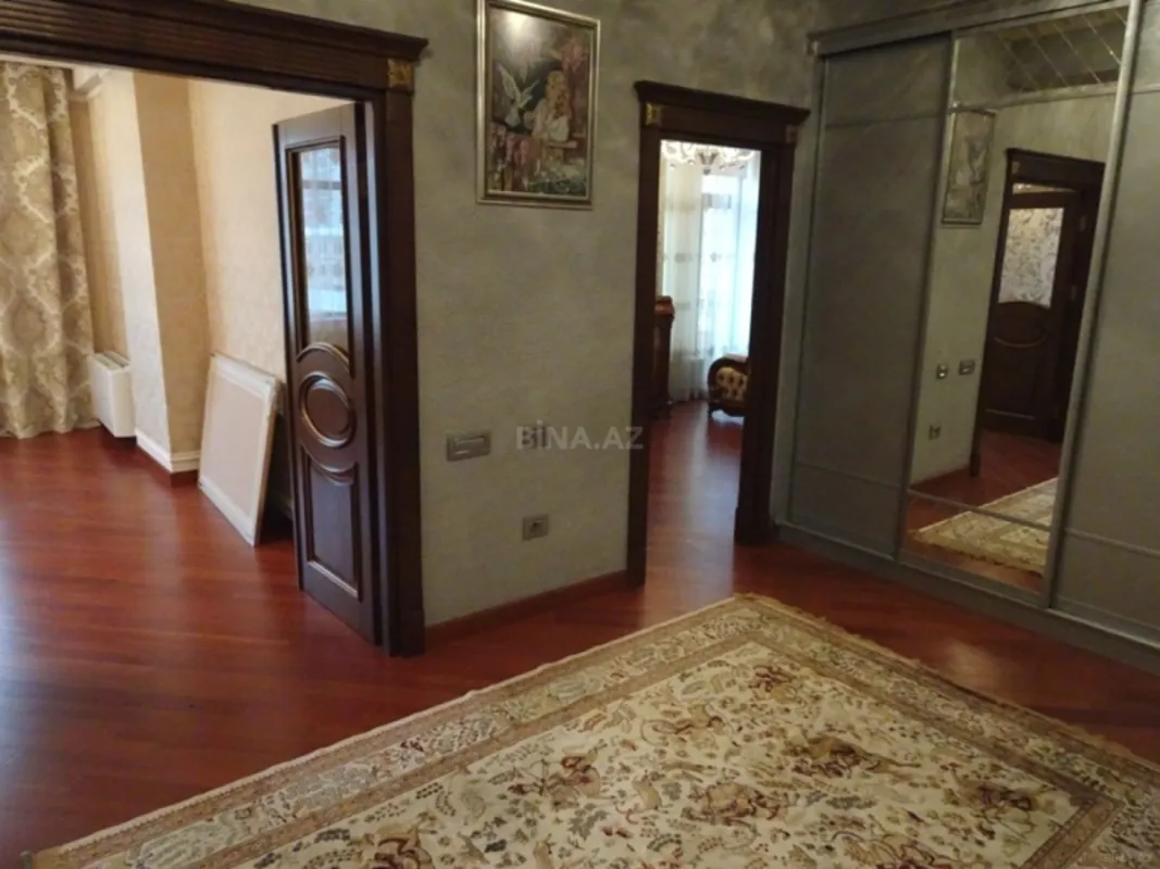 Kirayə verilir 3 otaqlı mənzil 140 m²