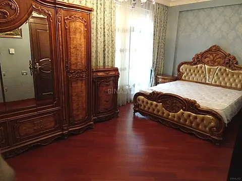 Kirayə verilir 3 otaqlı mənzil 140 m²