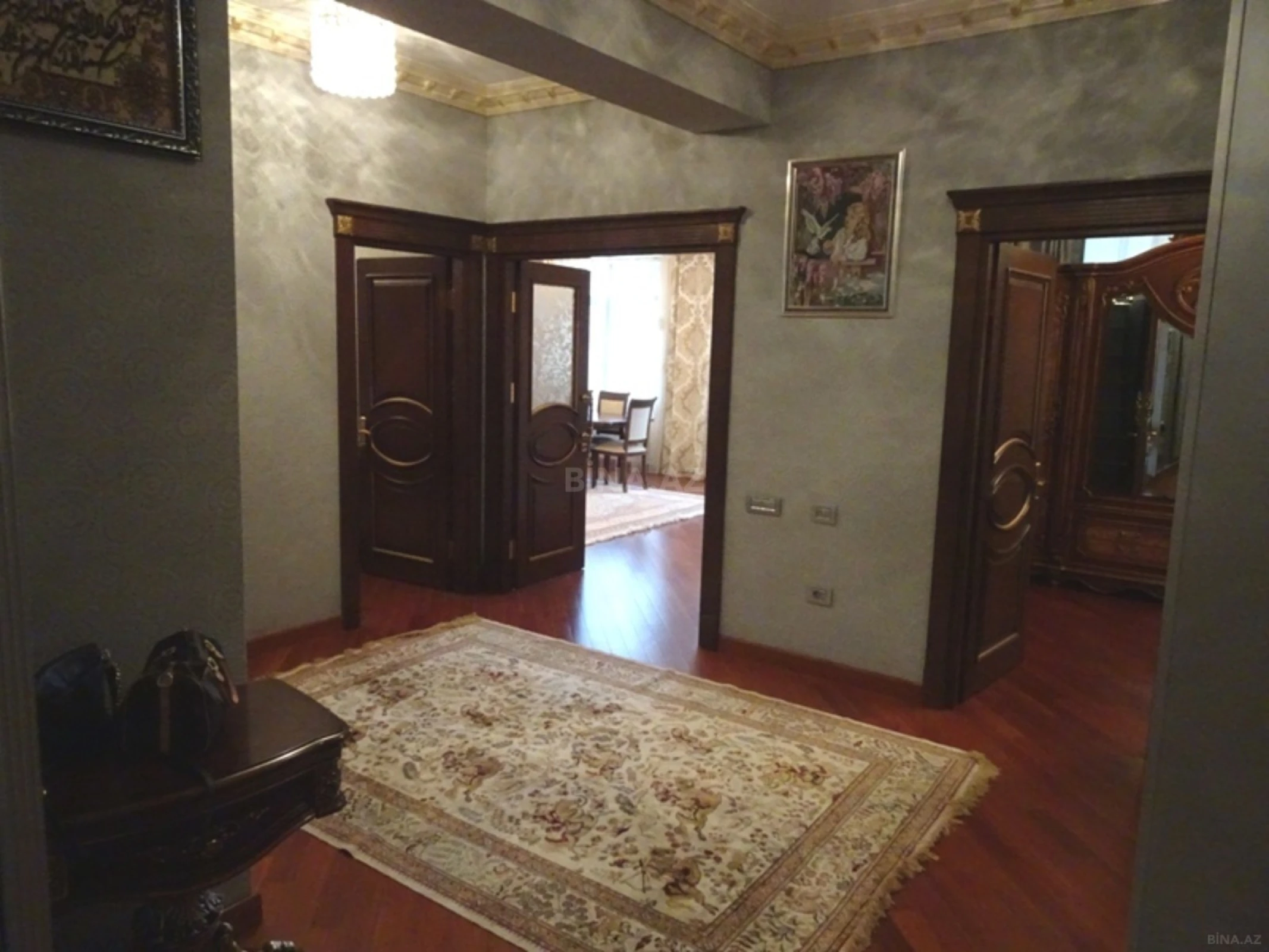 Kirayə verilir 3 otaqlı mənzil 140 m²