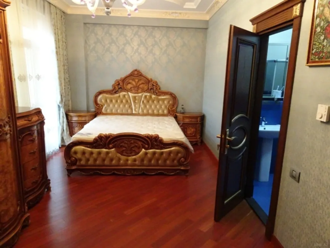 Kirayə verilir 3 otaqlı mənzil 140 m²