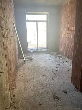 Satılır 2 otaqlı mənzil 65.5 m²
