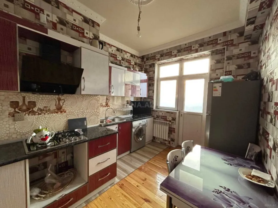 Kirayə verilir 2 otaqlı mənzil 85 m²