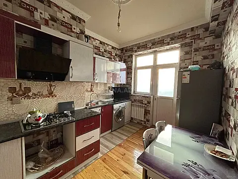 Kirayə verilir 2 otaqlı mənzil 85 m²