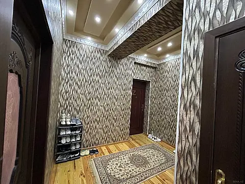 Kirayə verilir 2 otaqlı mənzil 85 m²