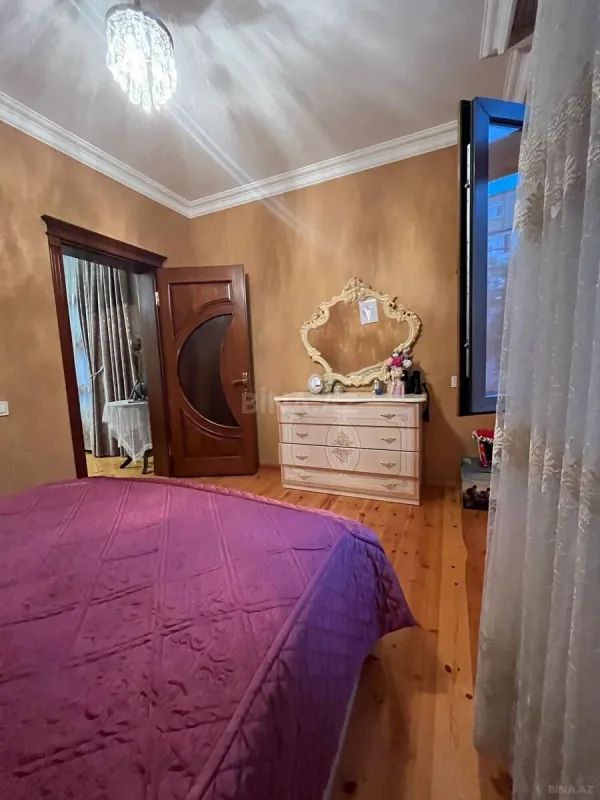 Satılır 6 otaqlı həyət evi 140 m²