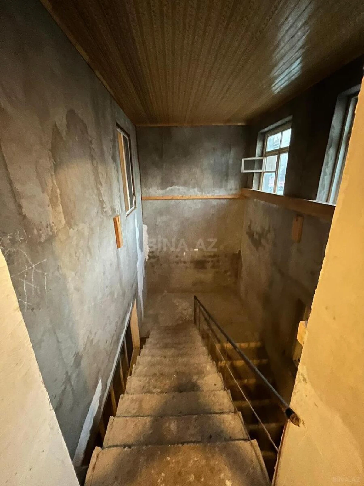 Satılır 6 otaqlı həyət evi 140 m²