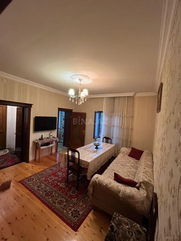 Satılır 6 otaqlı həyət evi 140 m²