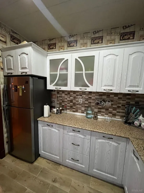 Satılır 6 otaqlı həyət evi 140 m²