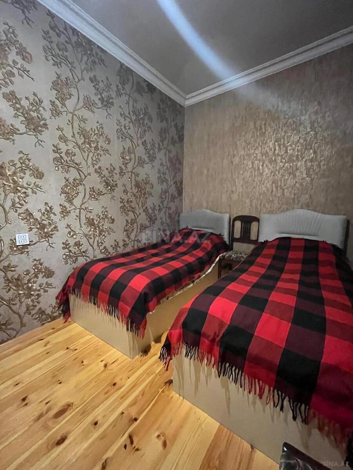 Satılır 6 otaqlı həyət evi 140 m²