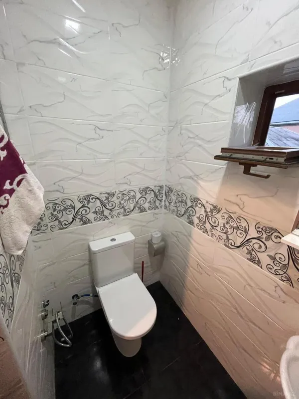 Satılır 6 otaqlı həyət evi 140 m²