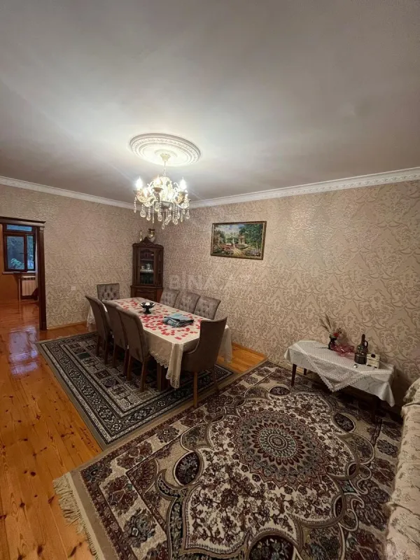 Satılır 6 otaqlı həyət evi 140 m²