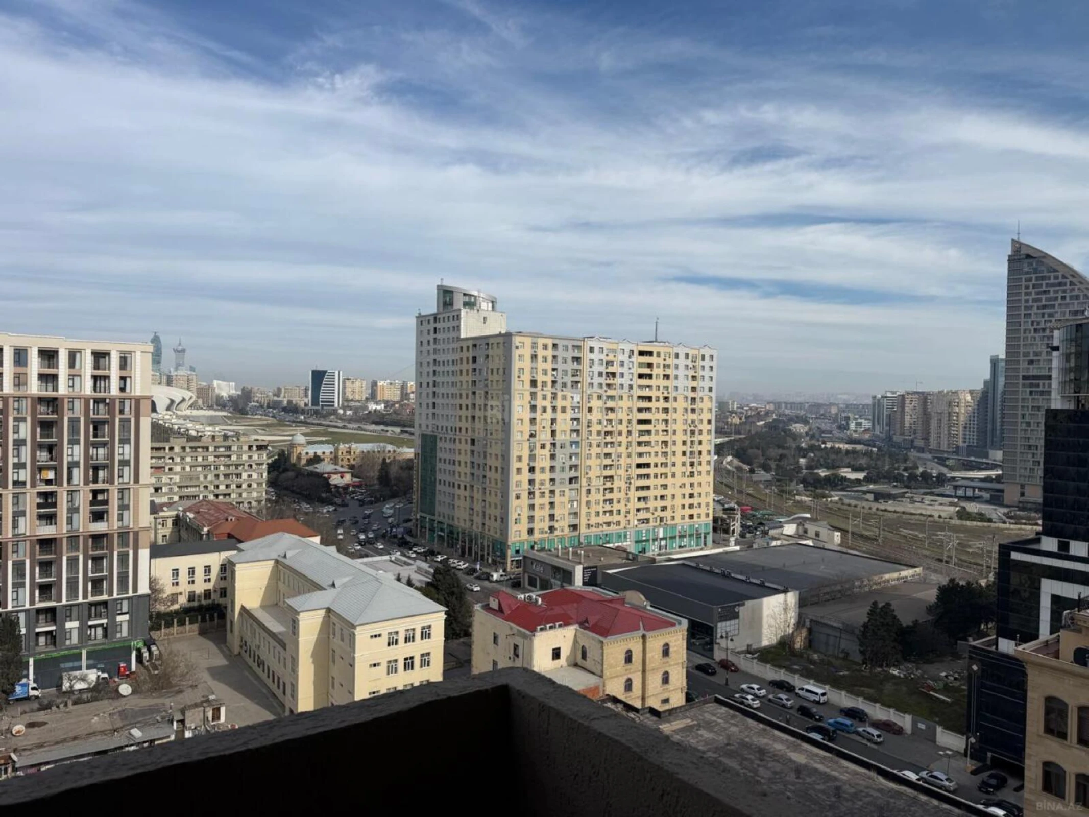 Satılır 3 otaqlı mənzil 120 m²