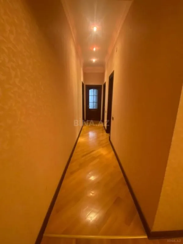 Satılır 4 otaqlı mənzil 170 m²