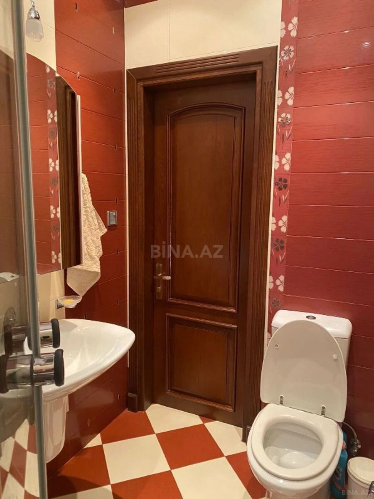 Satılır 4 otaqlı mənzil 170 m²