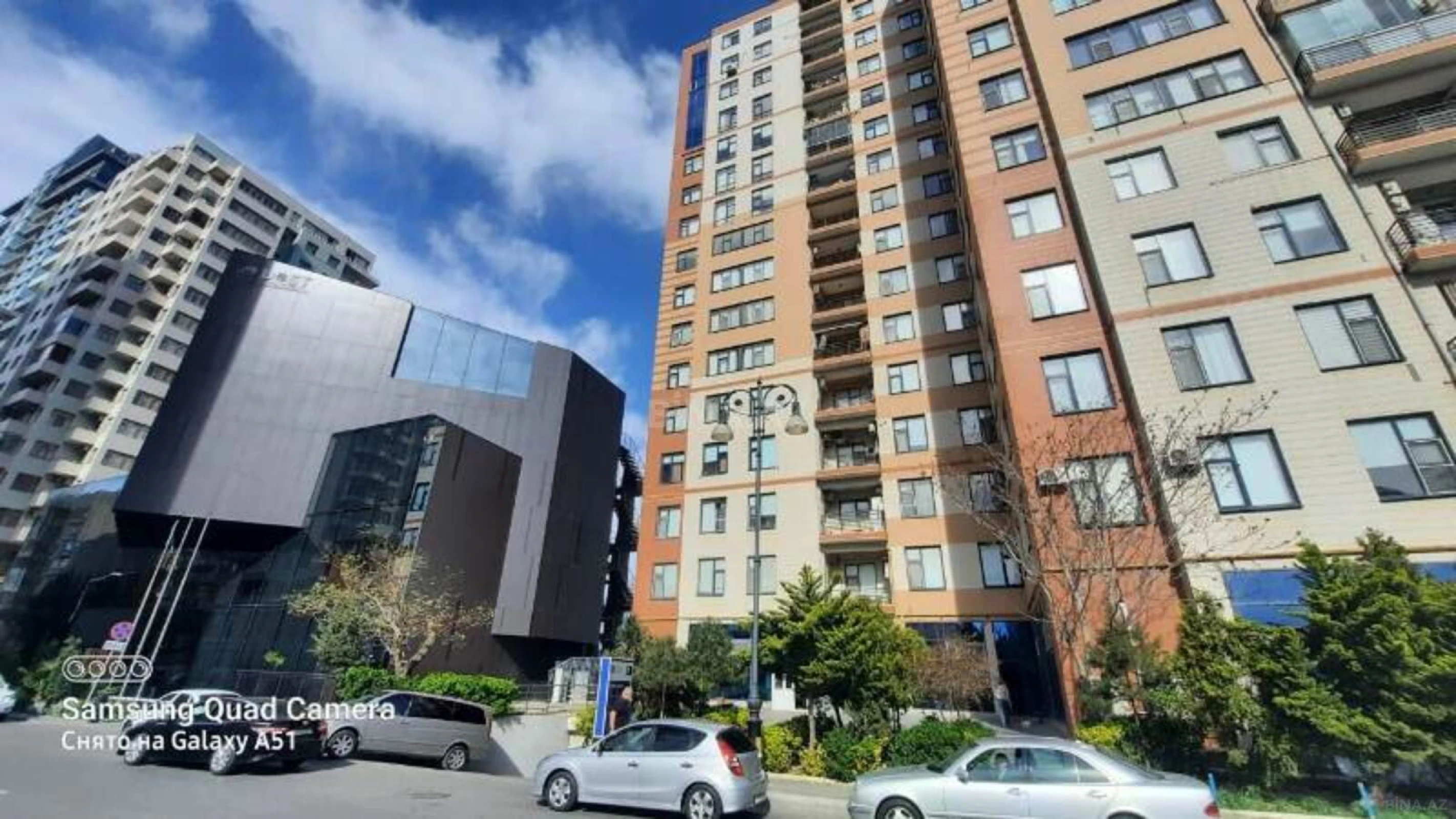 Satılır 4 otaqlı mənzil 170 m²