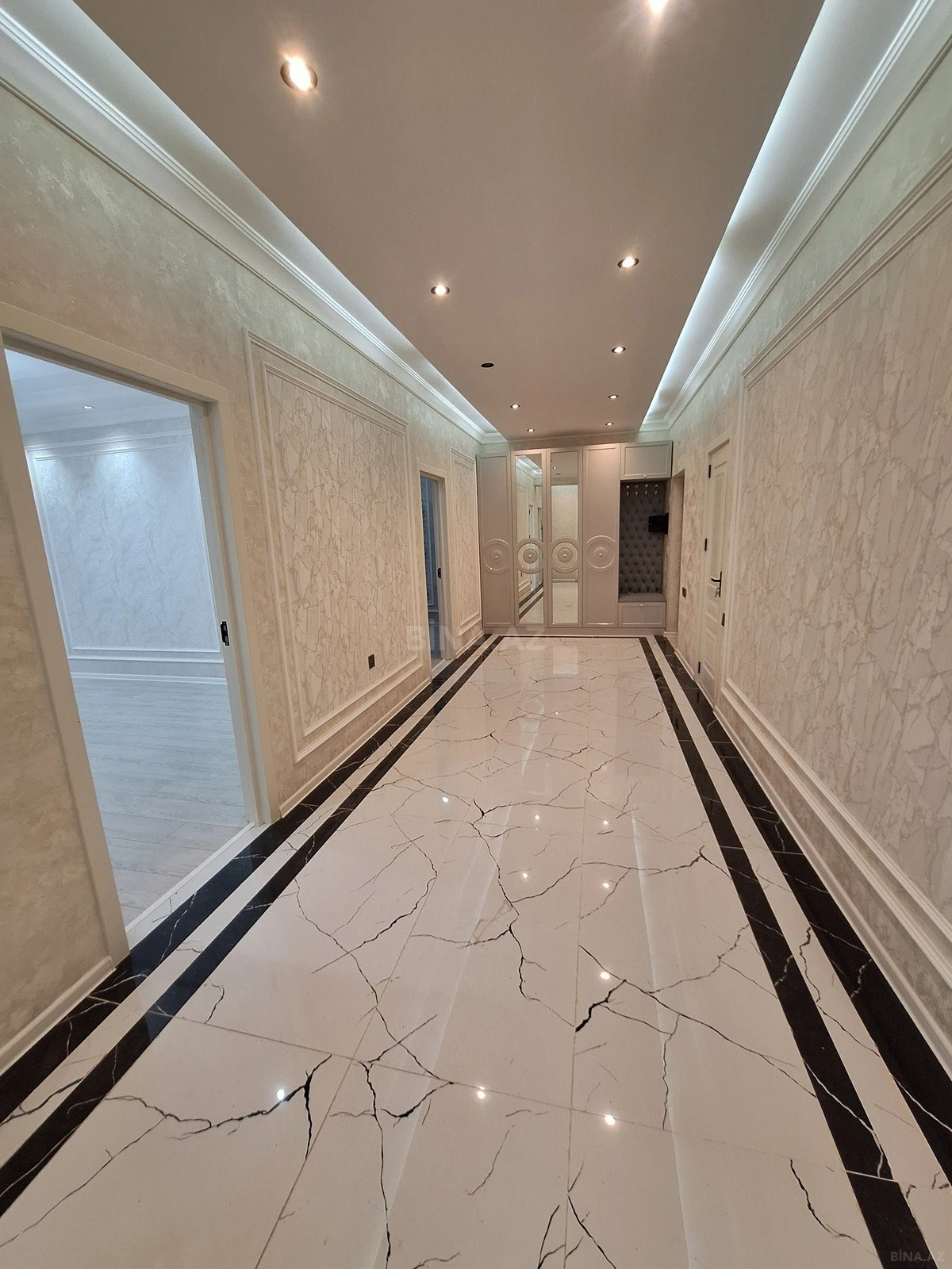 Kirayə verilir 3 otaqlı mənzil 140 m²