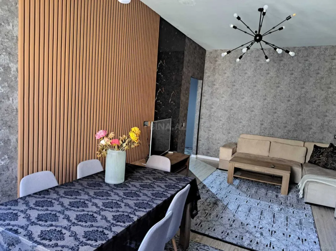 Satılır 4 otaqlı mənzil 107 m²