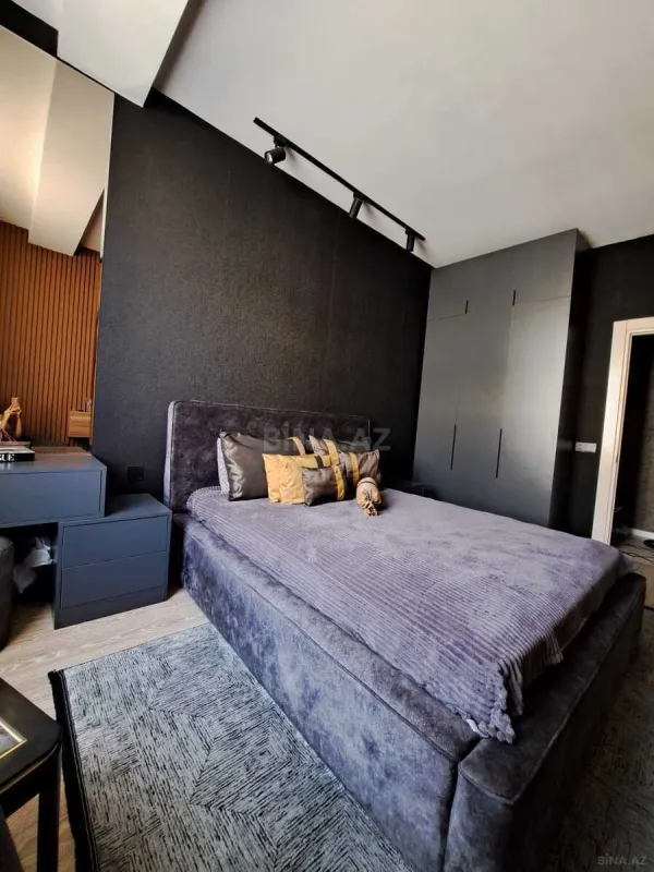 Satılır 4 otaqlı mənzil 107 m²