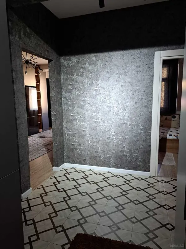 Satılır 4 otaqlı mənzil 107 m²