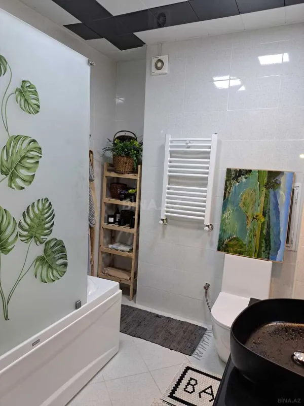 Satılır 4 otaqlı mənzil 107 m²