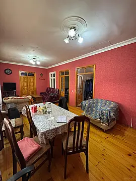 Satılır 4 otaqlı həyət evi 164 m²