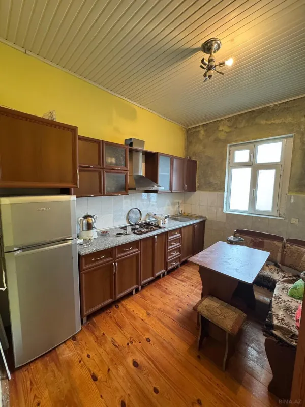 Satılır 4 otaqlı həyət evi 164 m²