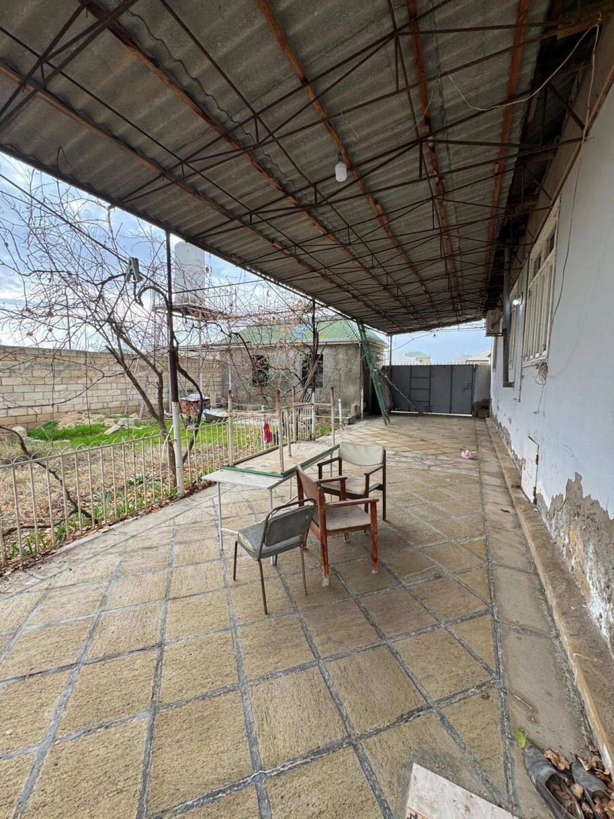 Satılır 4 otaqlı həyət evi 164 m²