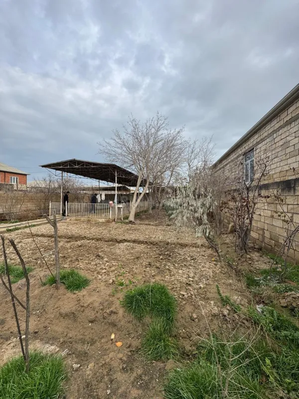 Satılır 4 otaqlı həyət evi 164 m²