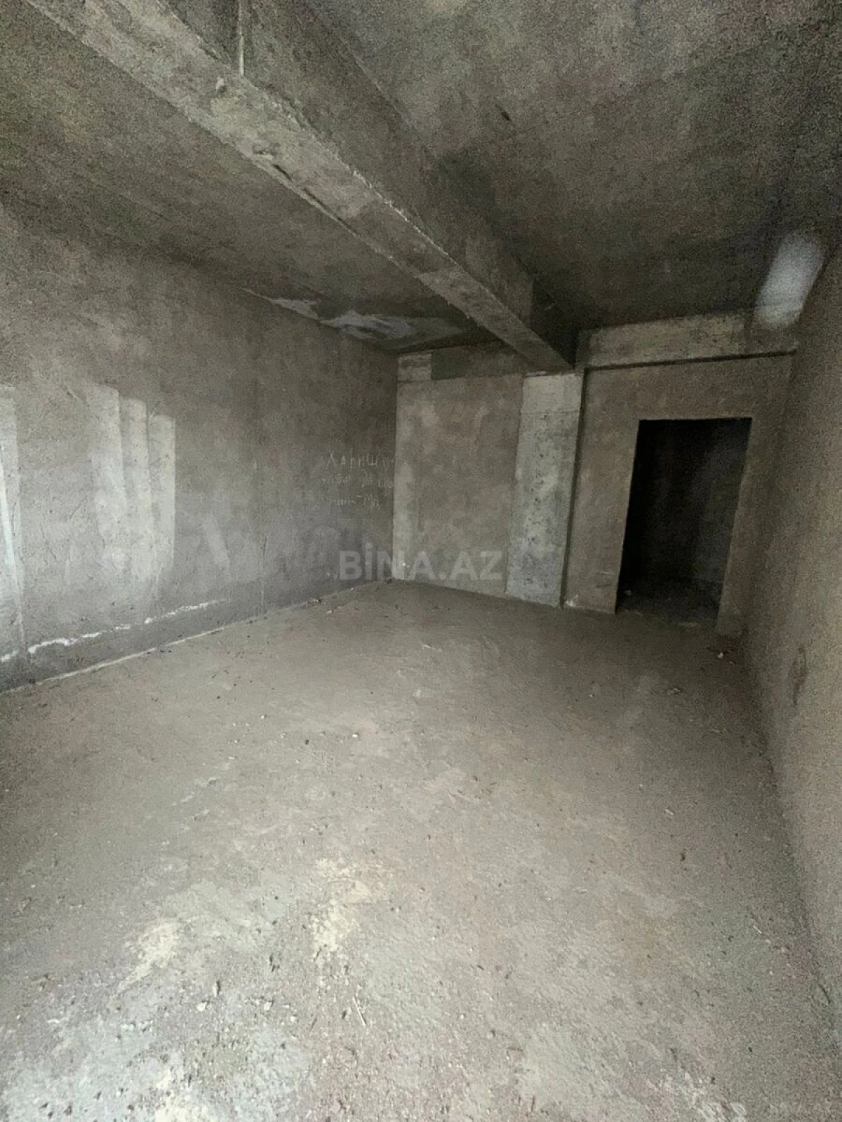 Satılır 2 otaqlı mənzil 107 m²