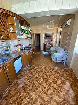 Satılır 3 otaqlı mənzil 167 m²