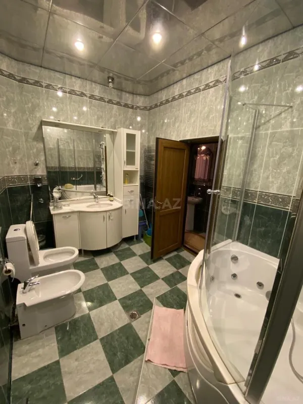Satılır 3 otaqlı mənzil 167 m²