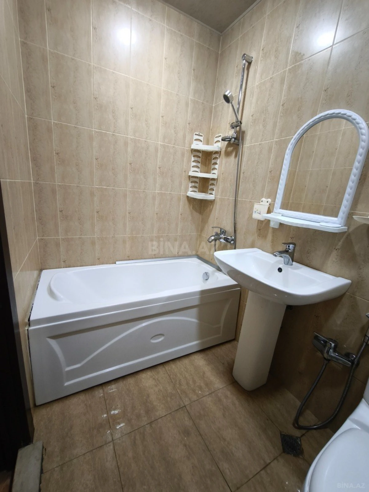 Satılır 2 otaqlı mənzil 60 m²