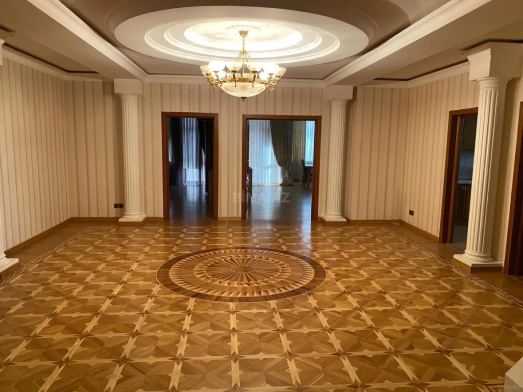Kirayə verilir 4 otaqlı mənzil 220 m²