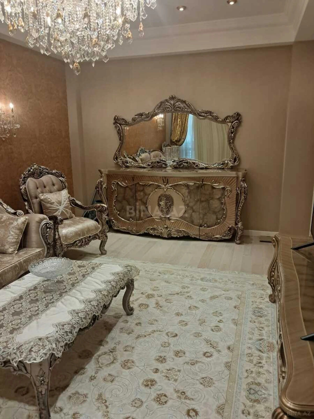 Kirayə verilir 2 otaqlı mənzil 70 m²
