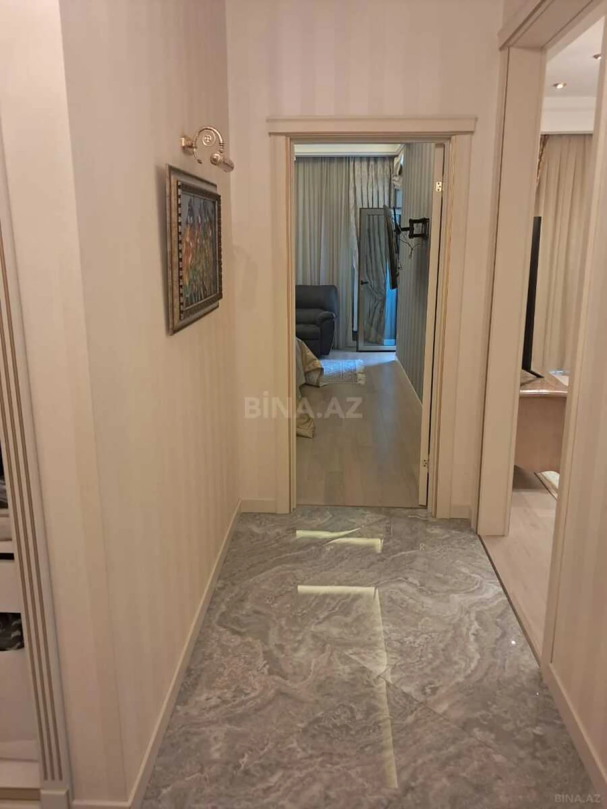 Kirayə verilir 2 otaqlı mənzil 70 m²