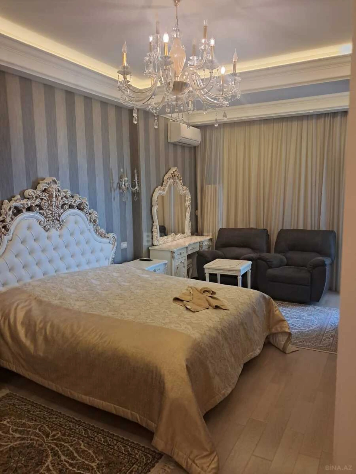 Kirayə verilir 2 otaqlı mənzil 70 m²