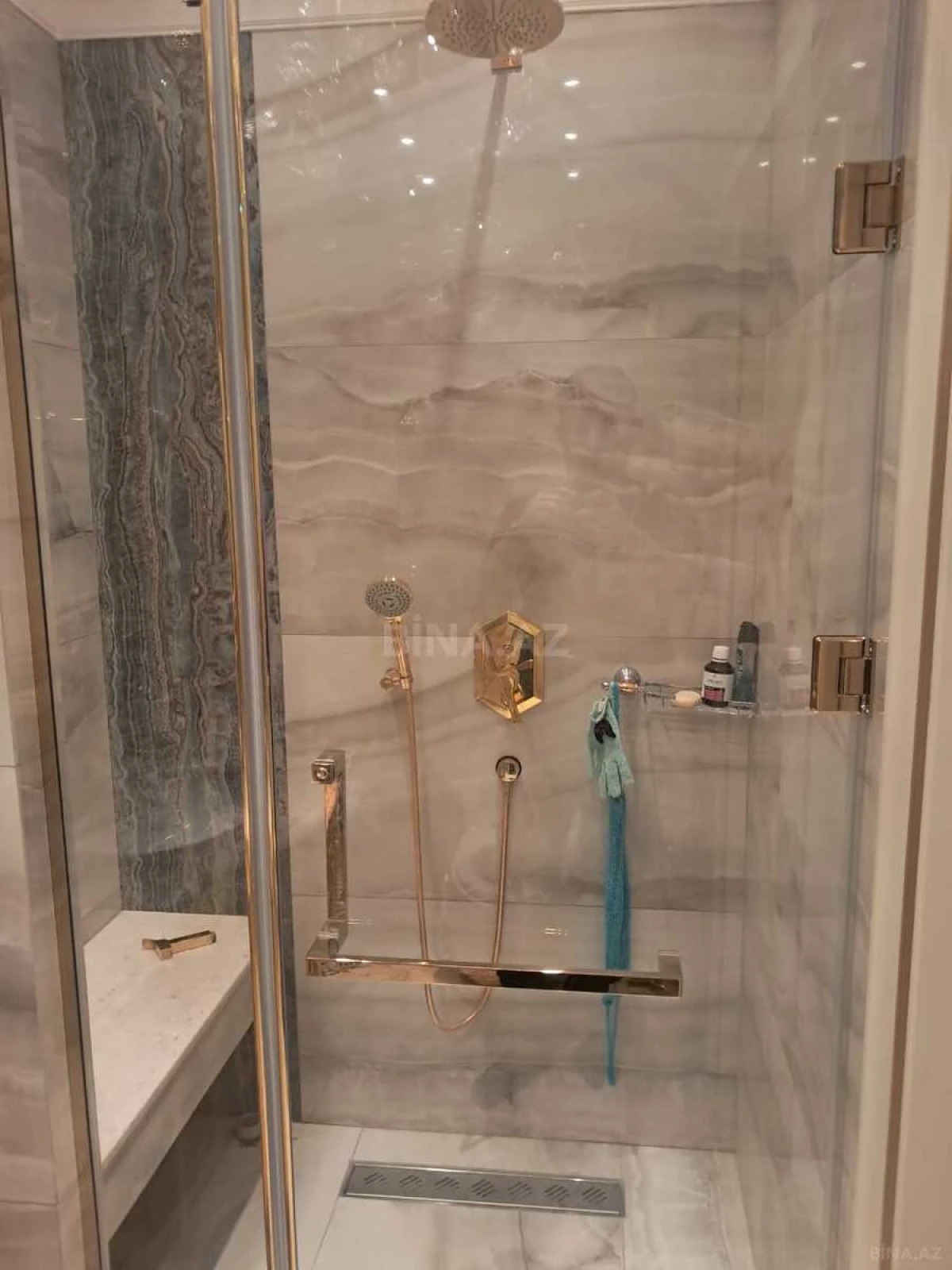 Kirayə verilir 2 otaqlı mənzil 70 m²