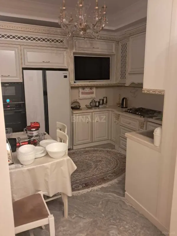 Kirayə verilir 2 otaqlı mənzil 70 m²