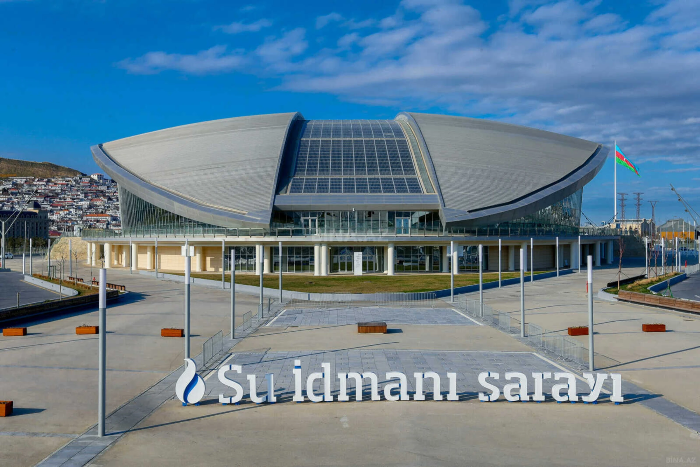 Satılır 3 otaqlı mənzil 180 m²