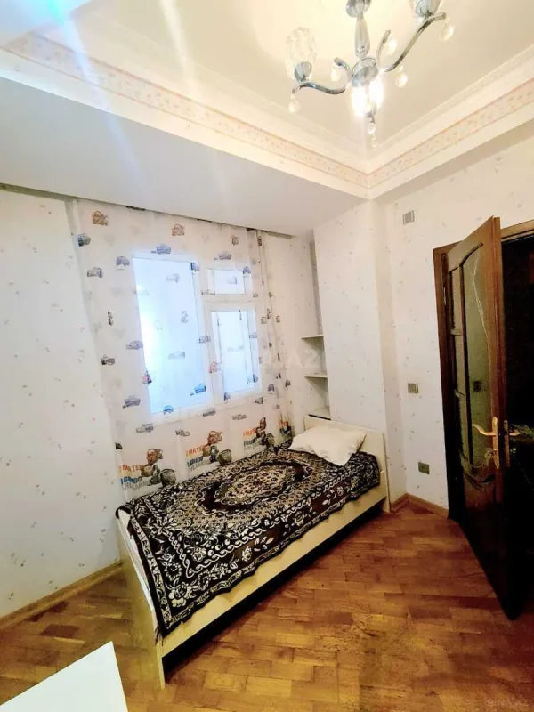 Satılır 3 otaqlı mənzil 86 m²