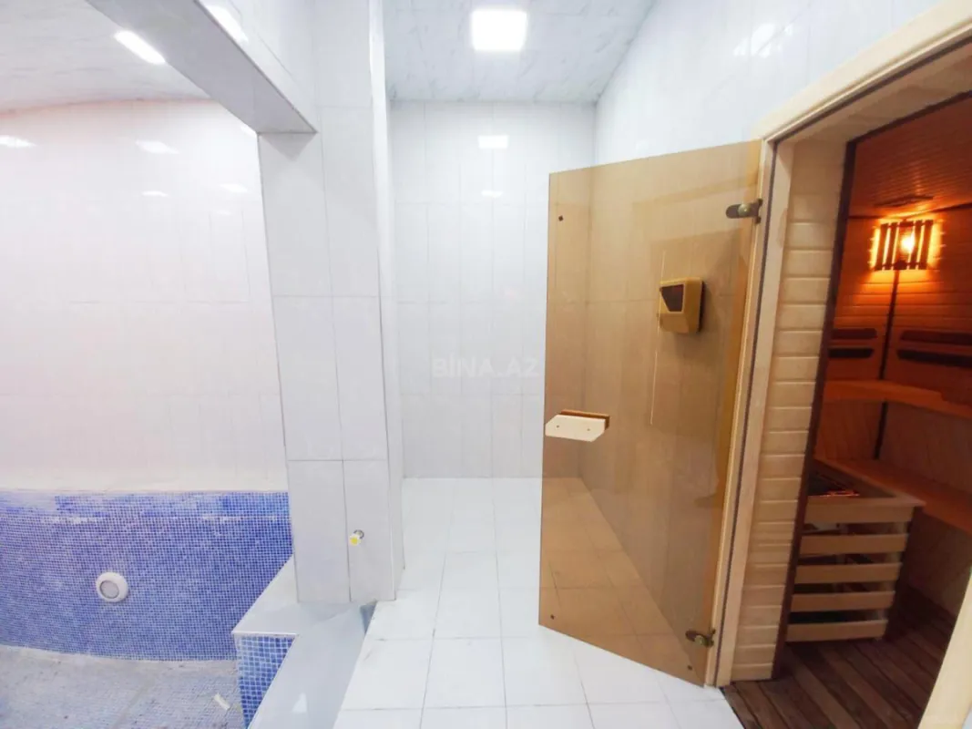 Satılır 7 otaqlı həyət evi 352 m²