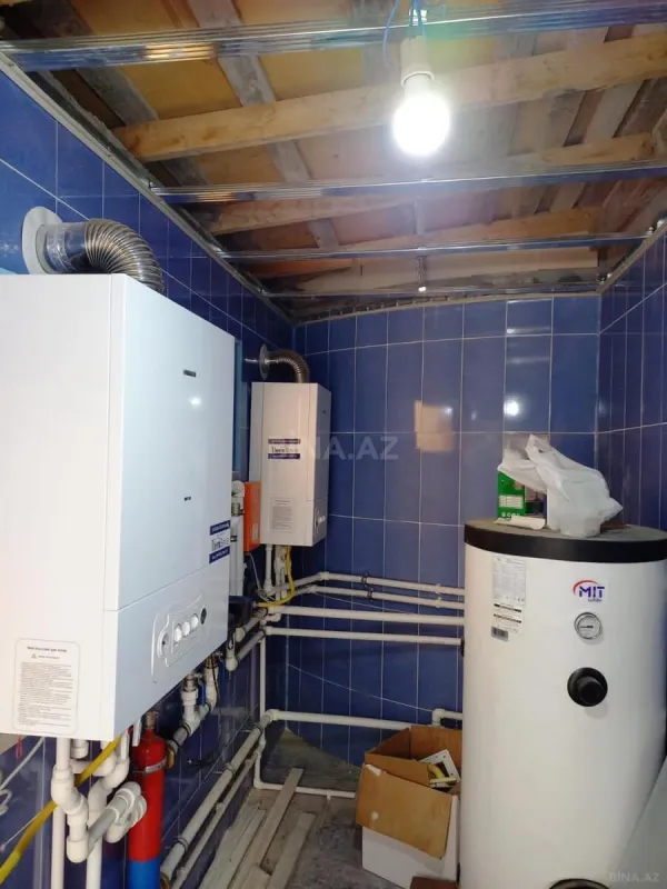 Satılır 7 otaqlı həyət evi 352 m²