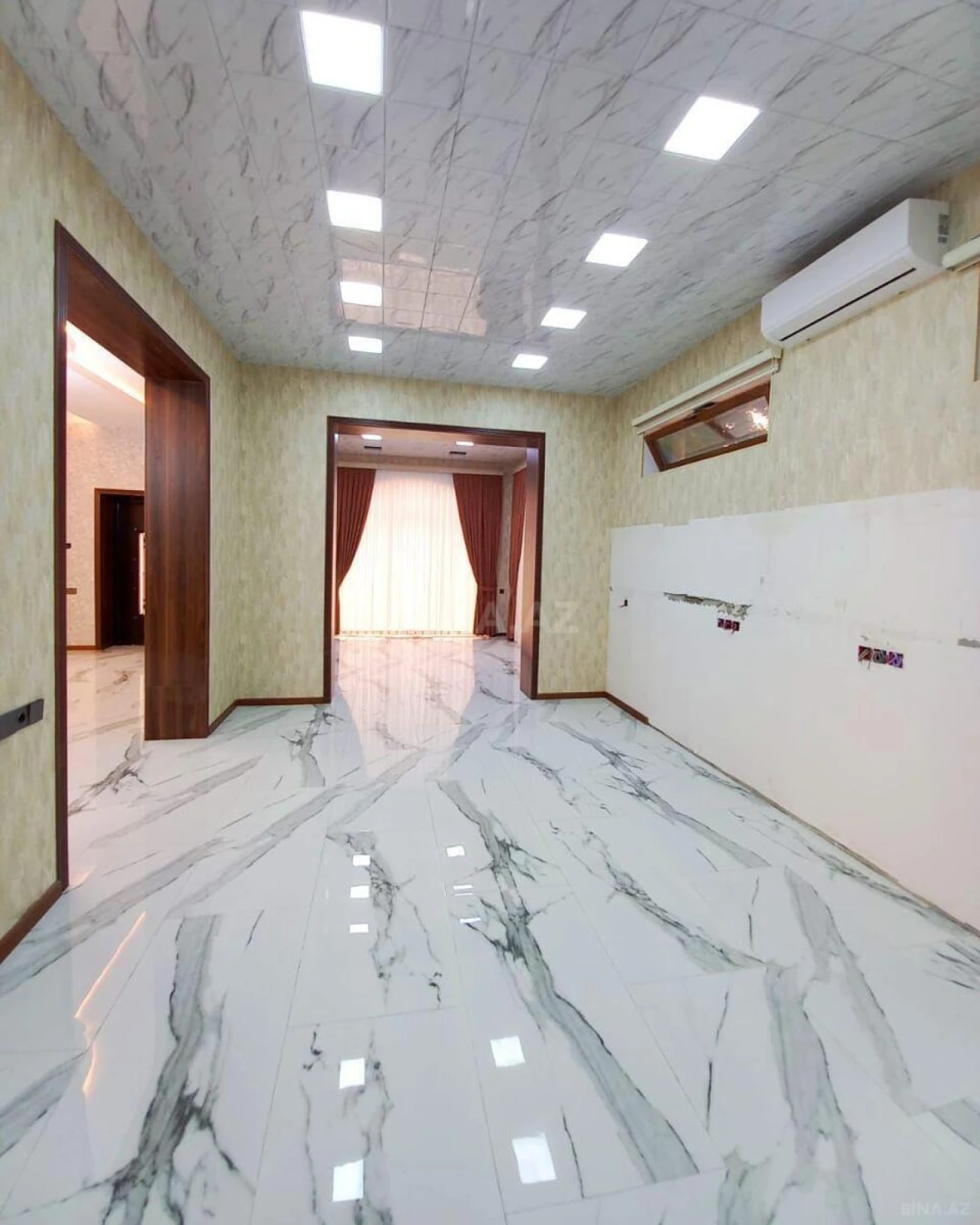Satılır 7 otaqlı həyət evi 352 m²