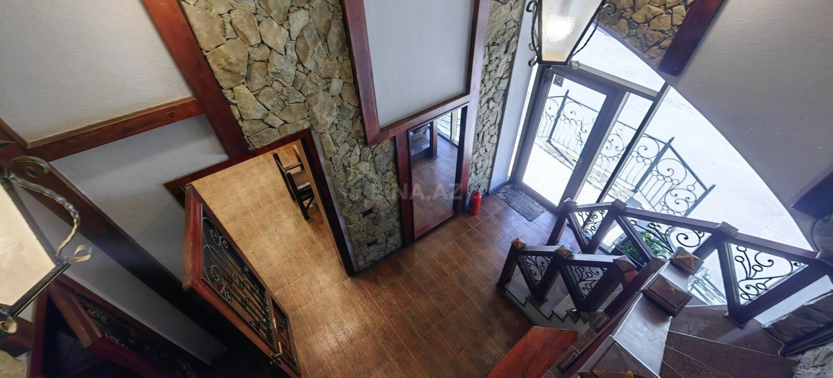 Satılır obyekt 451 m²