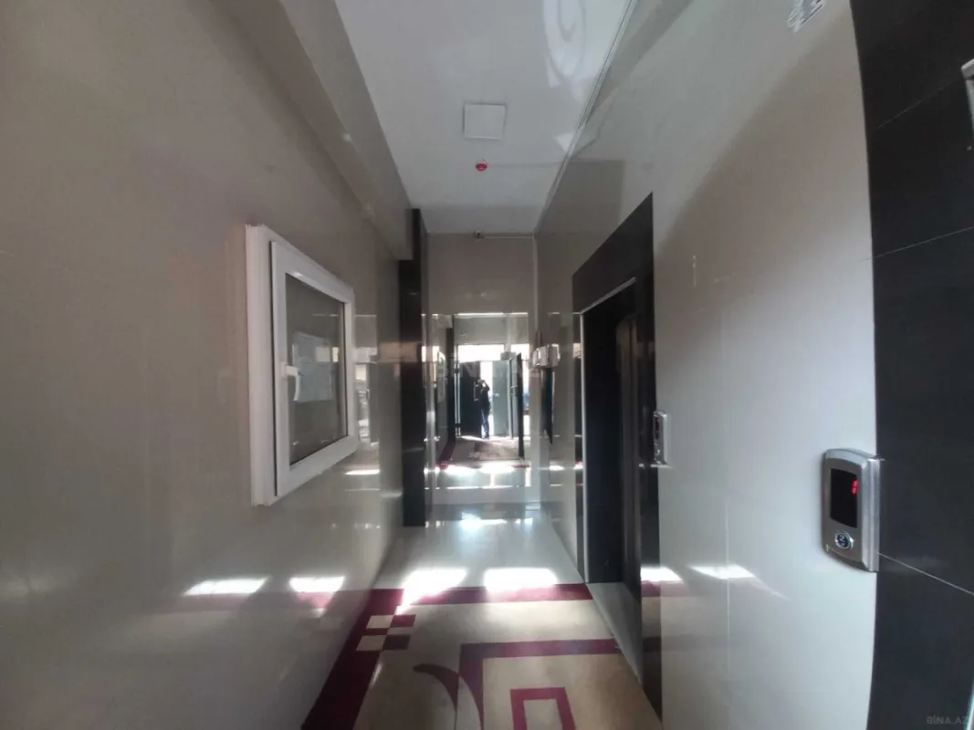 Satılır 3 otaqlı mənzil 128.7 m²