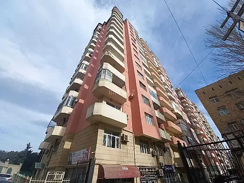 Satılır 3 otaqlı mənzil 128.7 m²