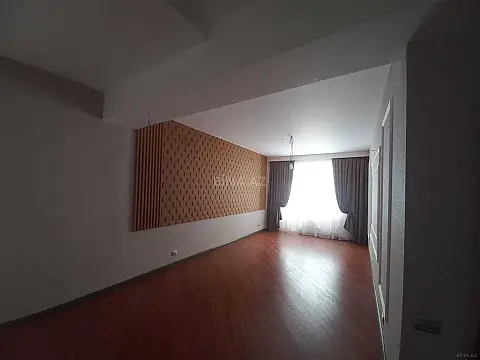Satılır 3 otaqlı mənzil 128.7 m²
