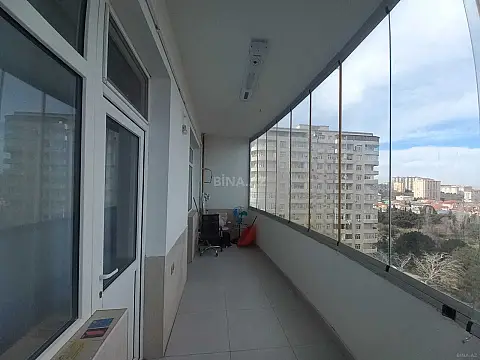 Satılır 3 otaqlı mənzil 128.7 m²